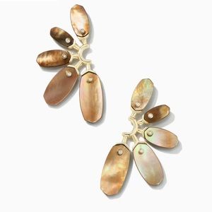 KENDRA SCOTT | ASHLYN STATEMENT EARRINGS BROWN MOTHER-OF-PEARL